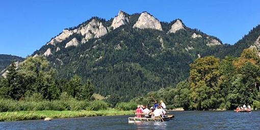 traditionl raft on the Dunajec River