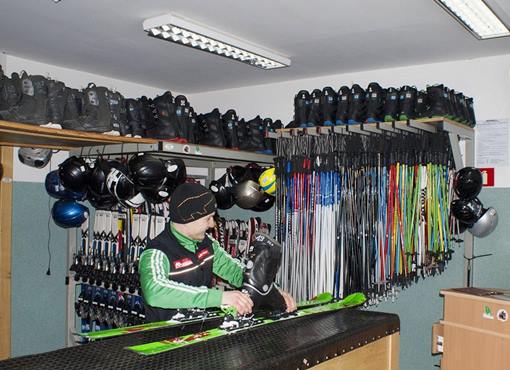 Zakopane ski and snowboard rental