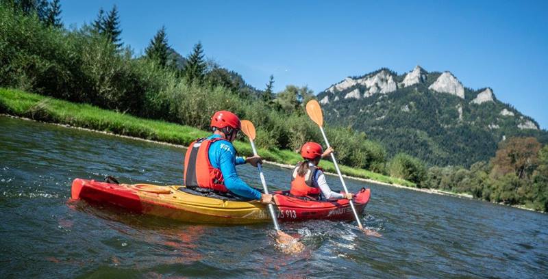 kayaking on the dunajec river 